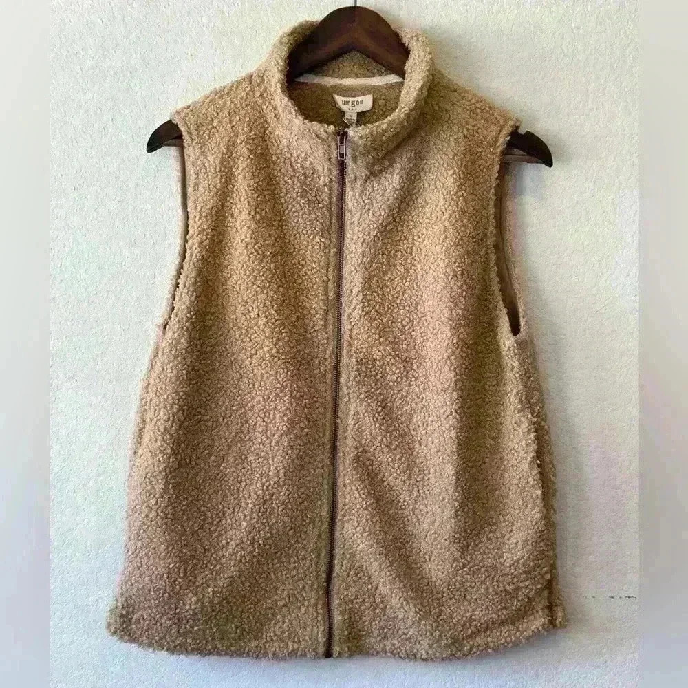 NWT Umgee Women’s Sz M Tan High Pile Zip‎ Front Vest Teddy Bear Comfy